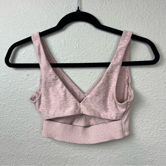 𝅺Victoria’s Secret Incredible Essential Unlined Plunge Bra Pink Sz XS - Picture 4 of 8